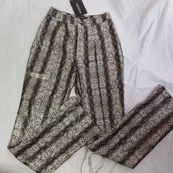 Prettylittlethings Grey Snake Faux Leather Split Hem Straight Leg Pants - Picture 4 of 11